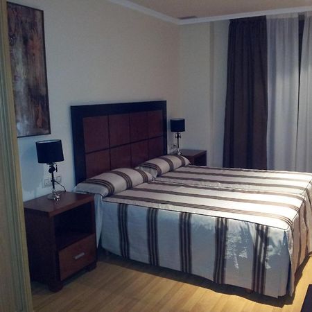 Hotel Av Apartamentos Lobios Ngoại thất bức ảnh
