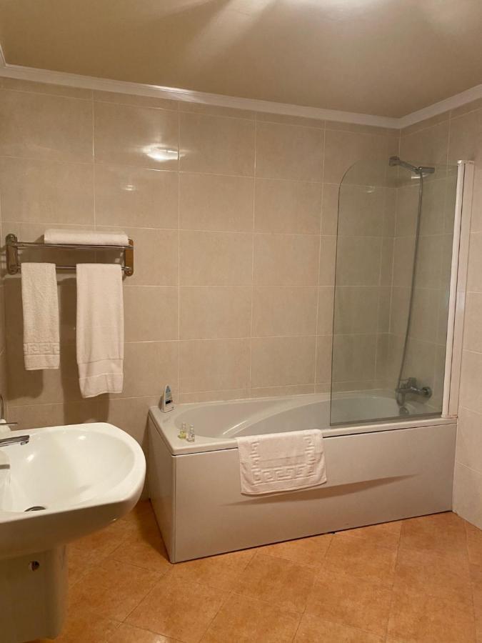 Hotel Av Apartamentos Lobios Ngoại thất bức ảnh