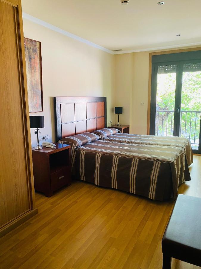Hotel Av Apartamentos Lobios Ngoại thất bức ảnh