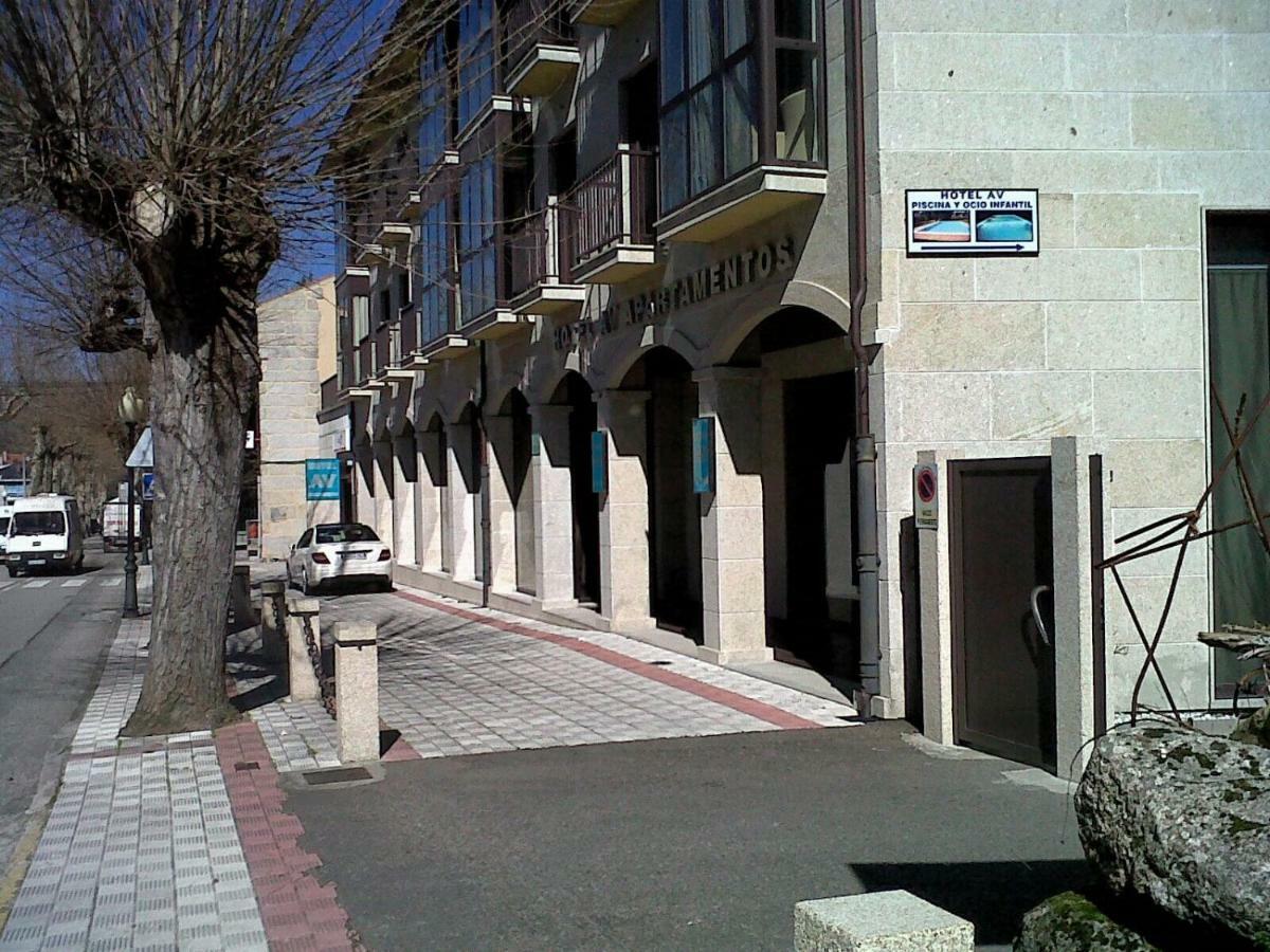 Hotel Av Apartamentos Lobios Ngoại thất bức ảnh